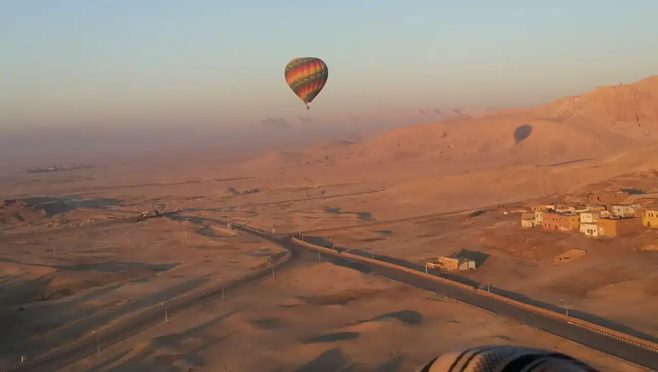 Hot Air Balloon in Luxor 4 Hot Air Balloon in Luxor Egypt Banner